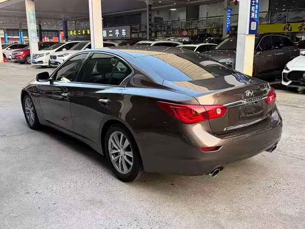 Infiniti Q50 2014
