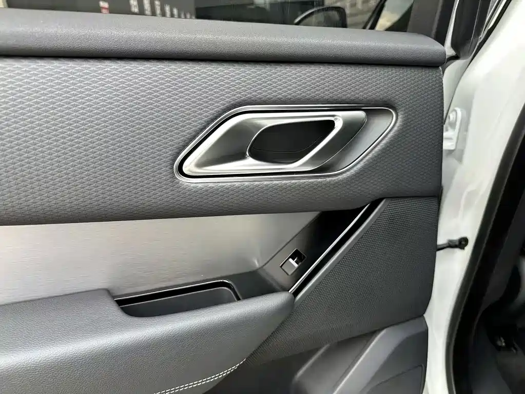 Land Rover Range Rover Velar 2019 — фото 16