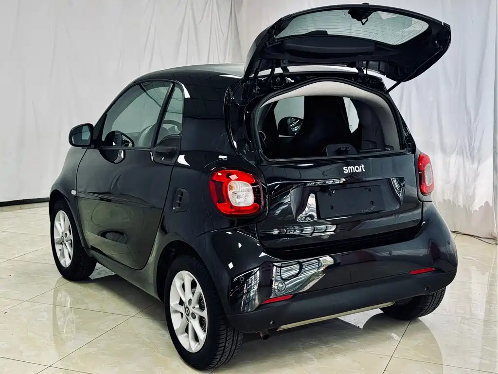 smart fortwo 2016 — фото 8