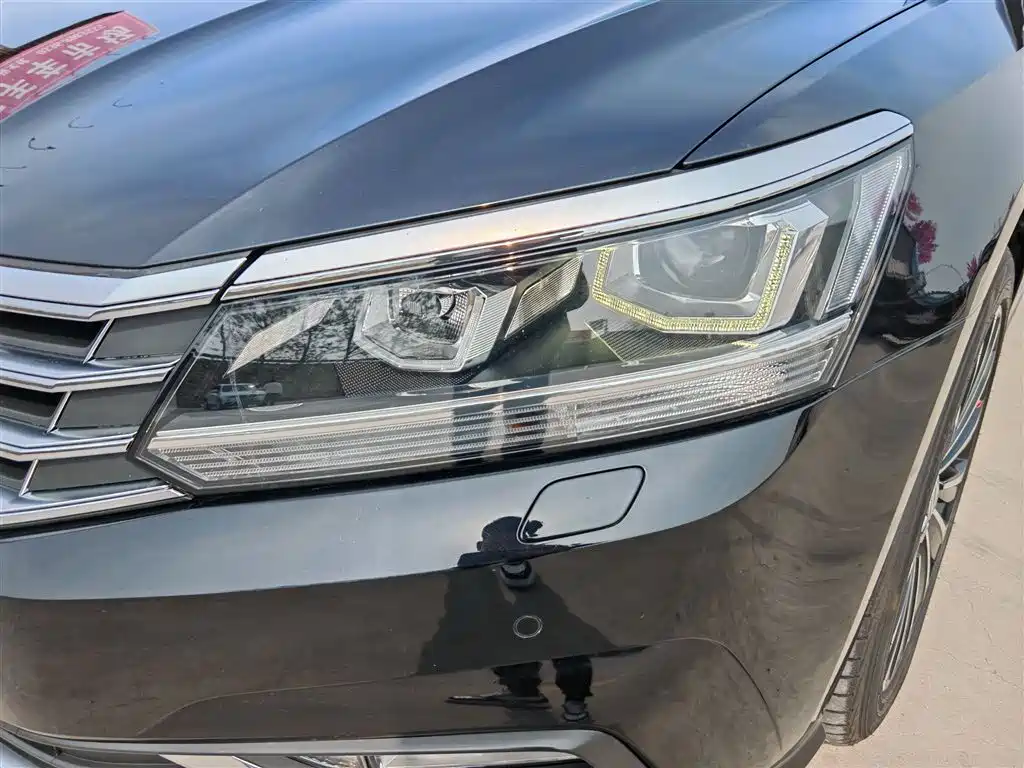 Volkswagen Passat 2017 — фото 18