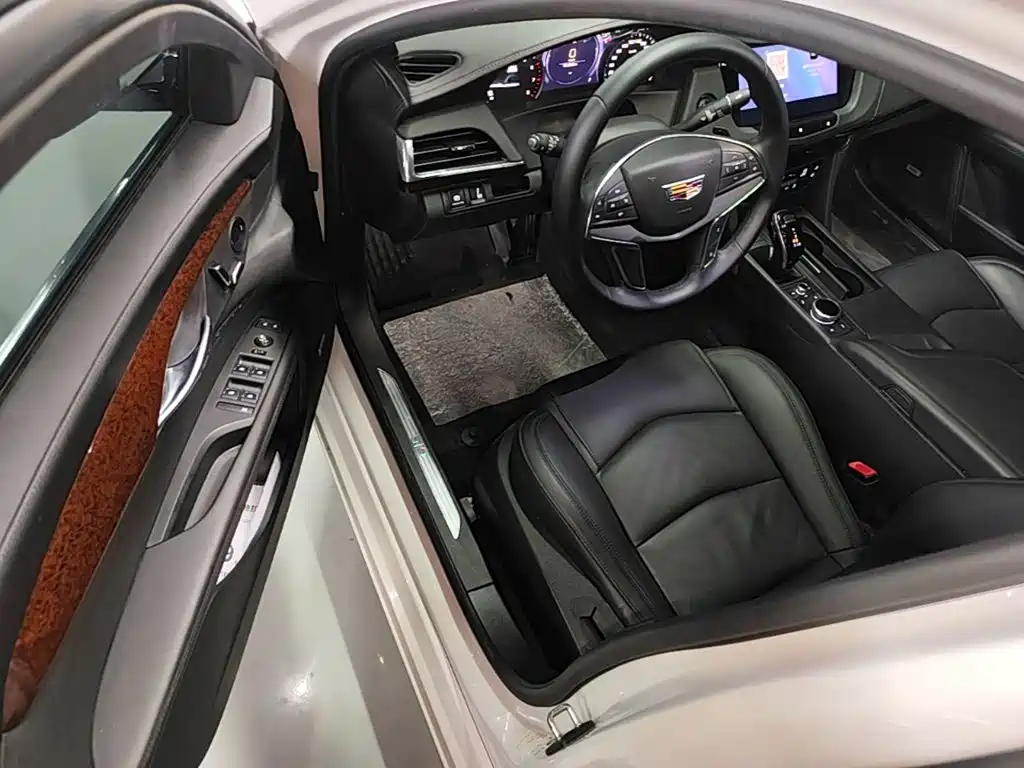 Cadillac CT6 2020 — фото 16