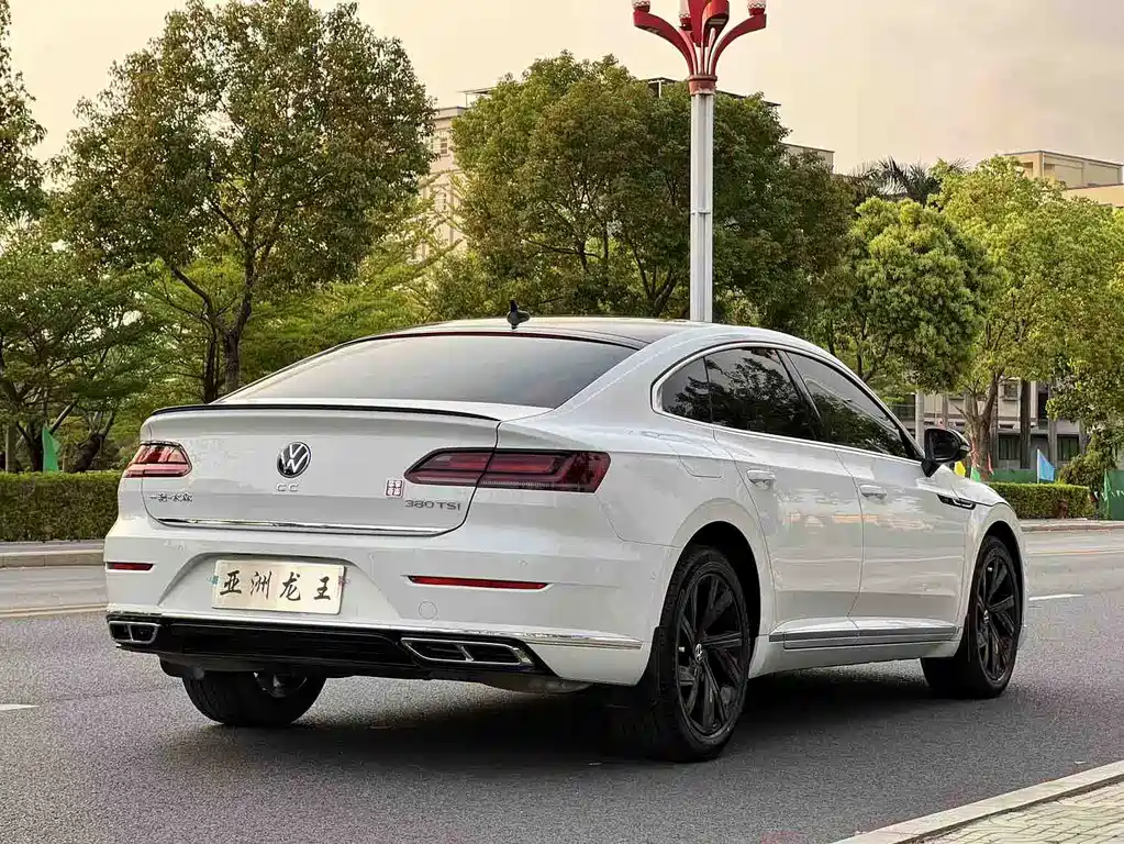 Volkswagen CC 2021 — фото 6