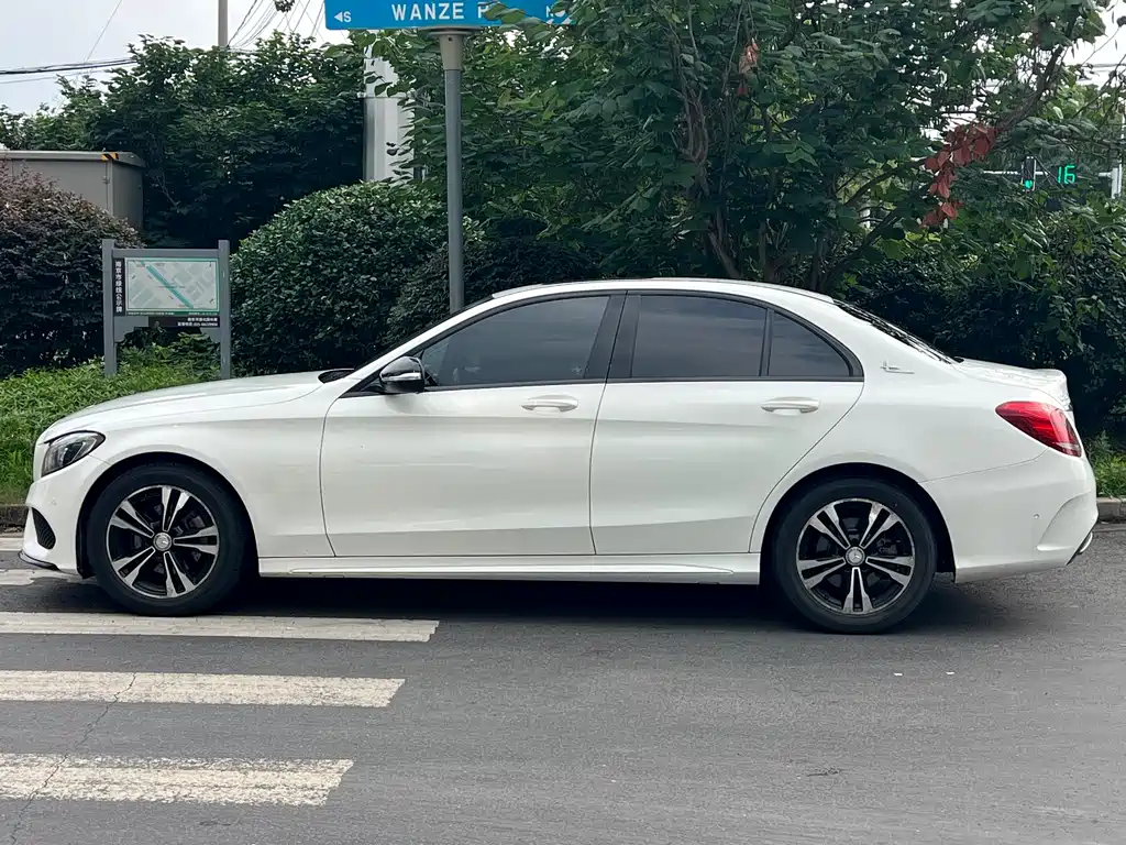 Mercedes-Benz C-Class 2016