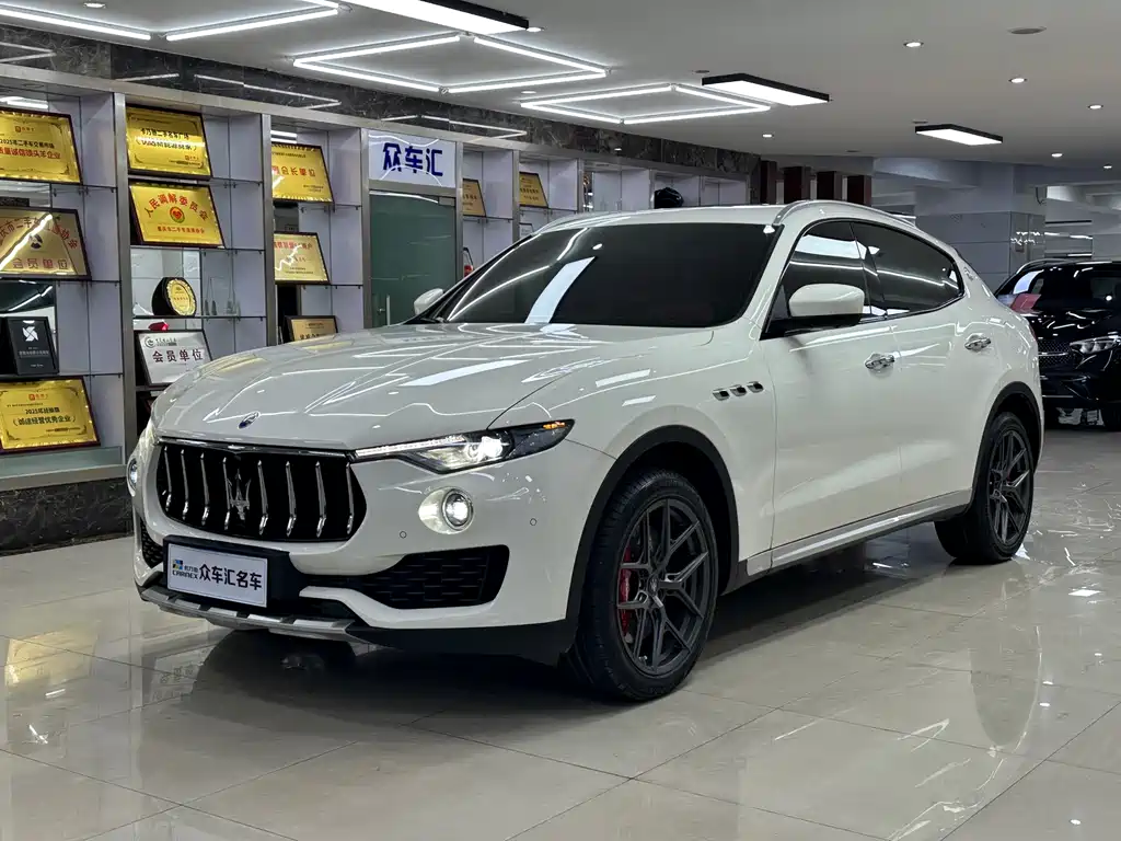 Maserati Levante 2018 — фото 1