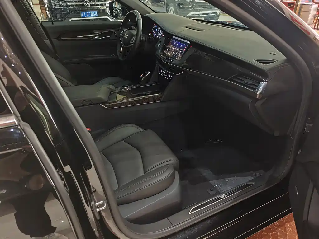 Cadillac CT6 2023 — фото 10