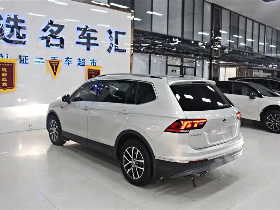 Volkswagen Tiguan L 2017 — фото 15