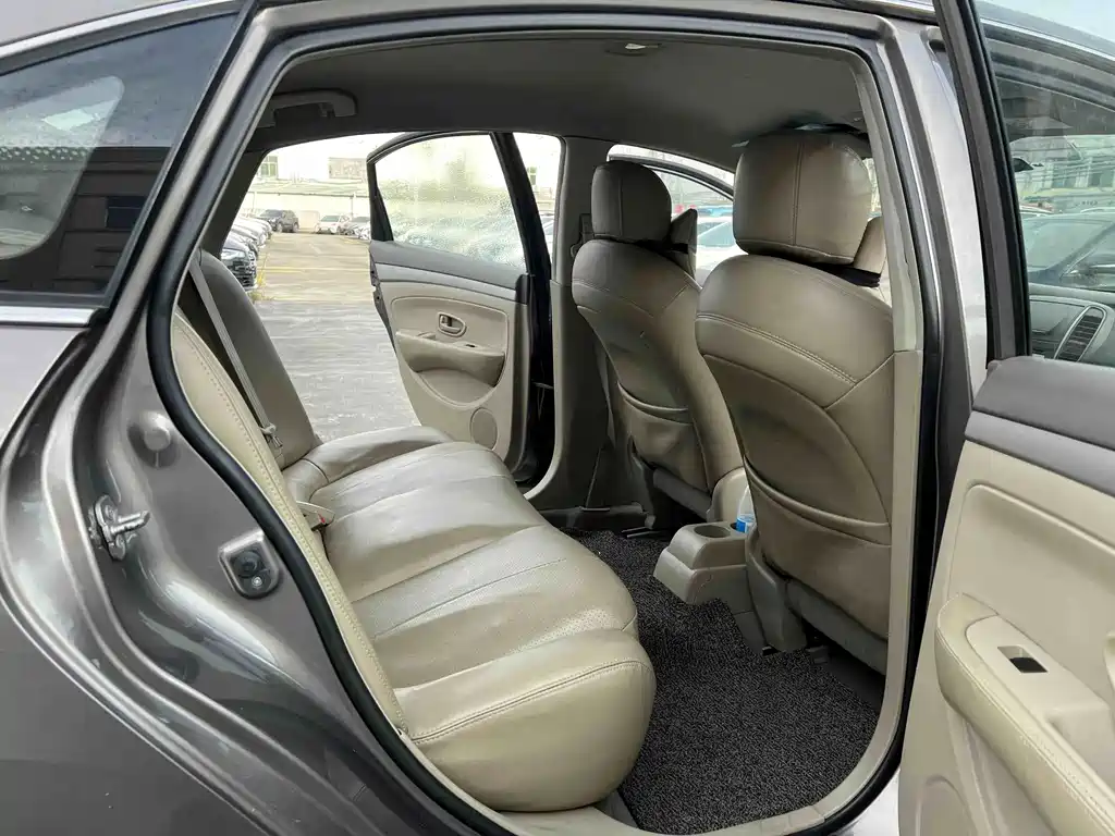 Nissan Sylphy 2015 — фото 10