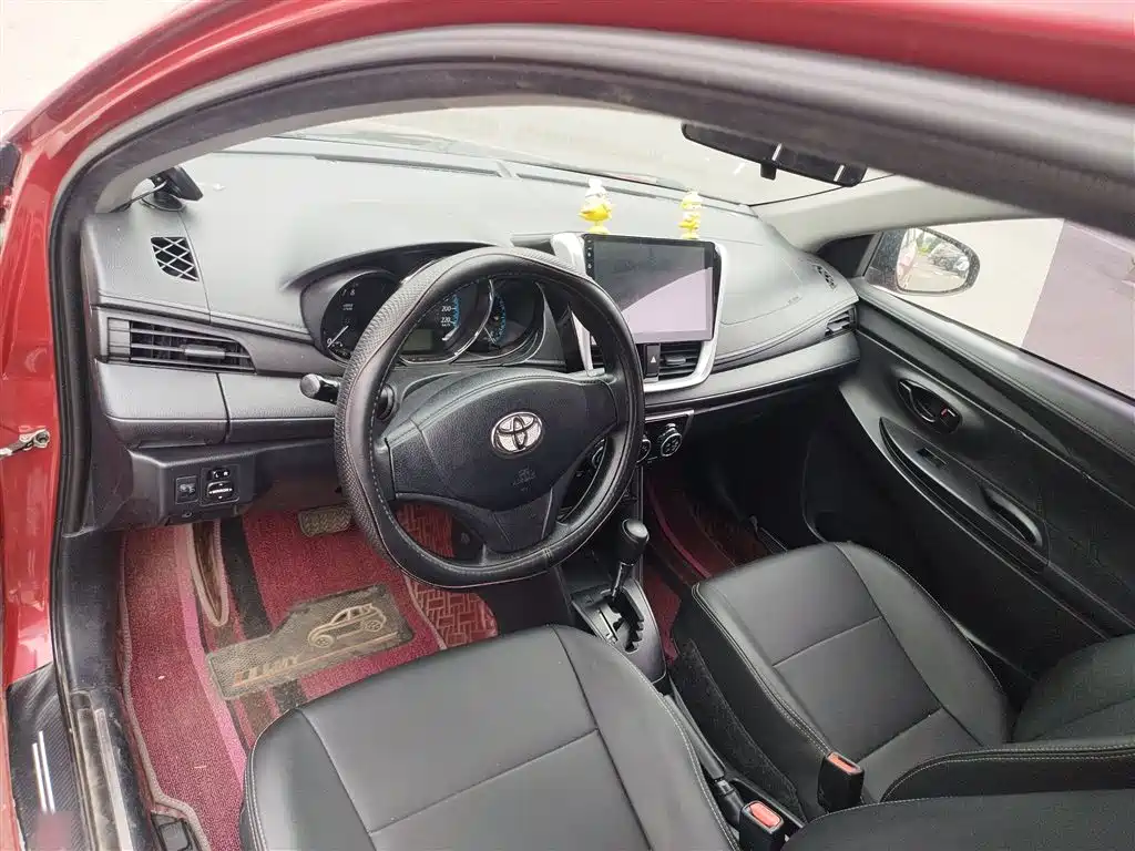 Toyota Yaris L 2018 — фото 12