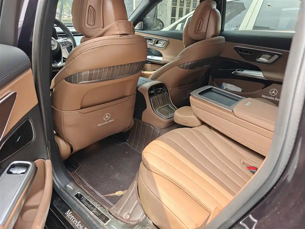 Mercedes-Benz E-Class 2024