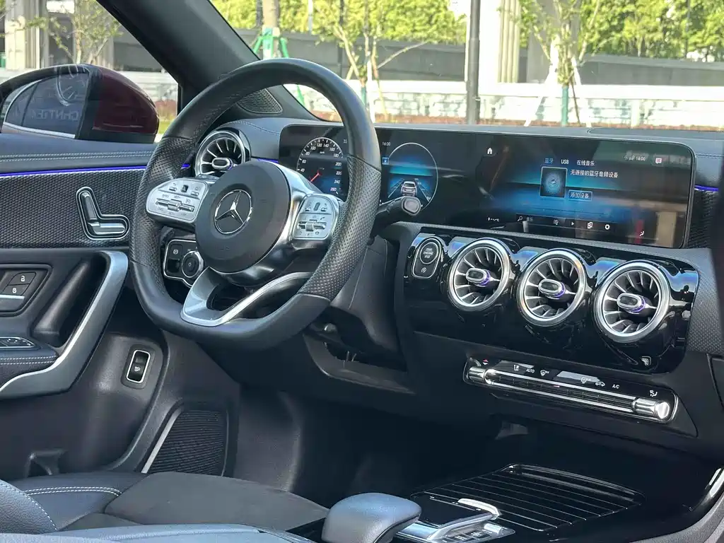 Mercedes-Benz A-Class 2020 — фото 7