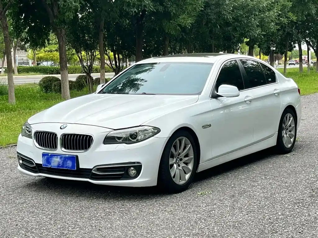 BMW 5 Series 2011