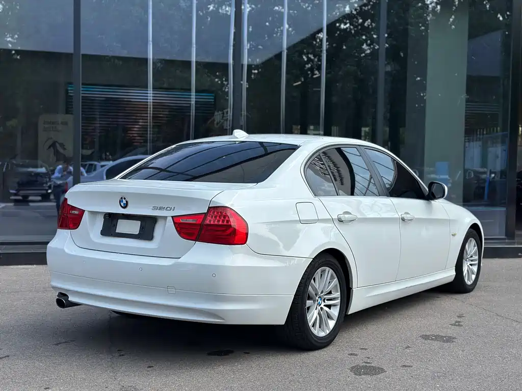 BMW 3 Series 2012 — фото 4