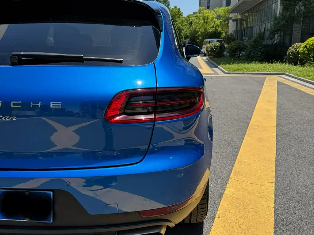 Porsche Macan 2017 — фото 15