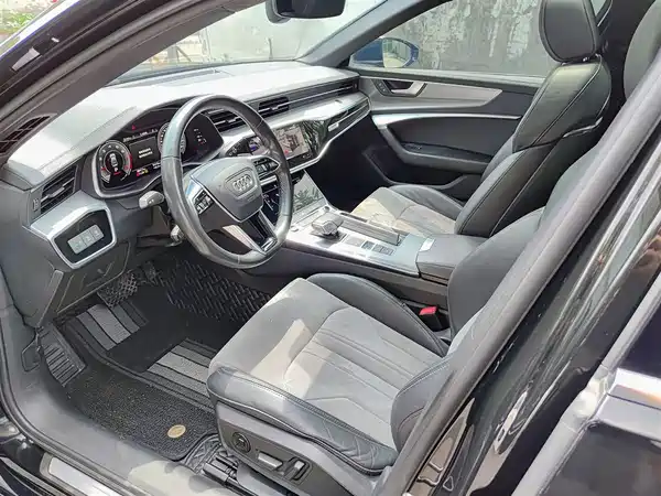 Audi A6L 2022