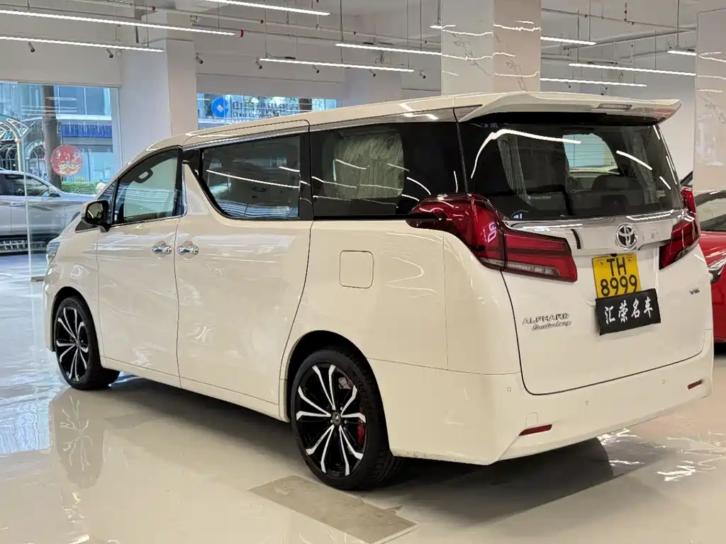 Toyota Alphard 2020 — фото 9