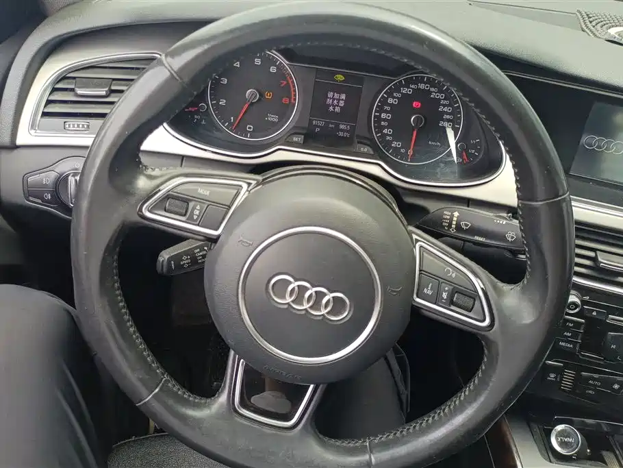 Audi A4L 2014 — фото 15