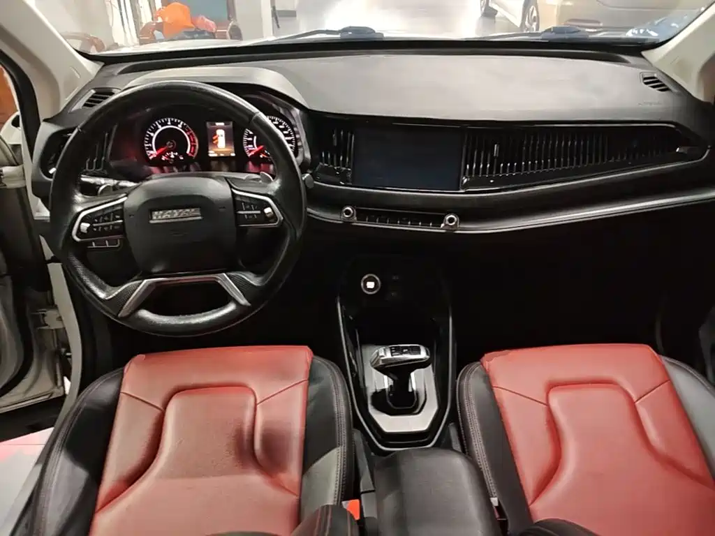 Haval H2s 2018 — фото 10