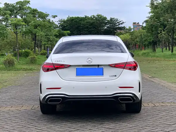 Mercedes-Benz C-Class 2024