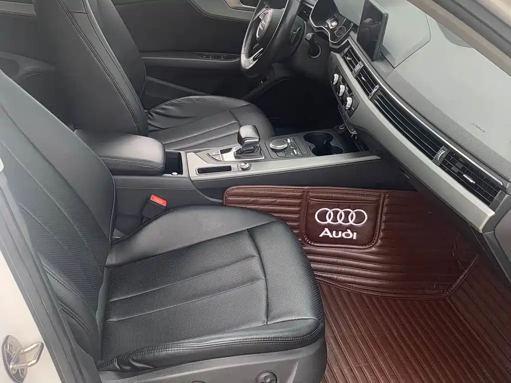 Audi A4L 2018 — фото 11
