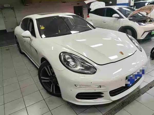 Porsche Panamera 2014
