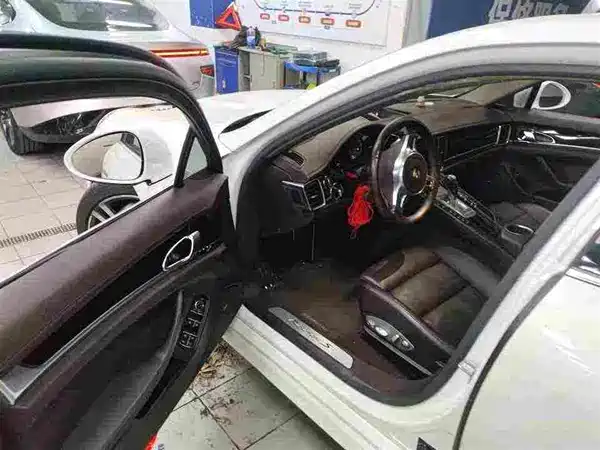 Porsche Panamera 2014
