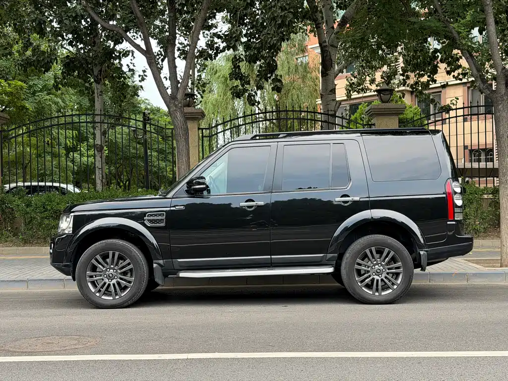 Land Rover Discovery 2017
