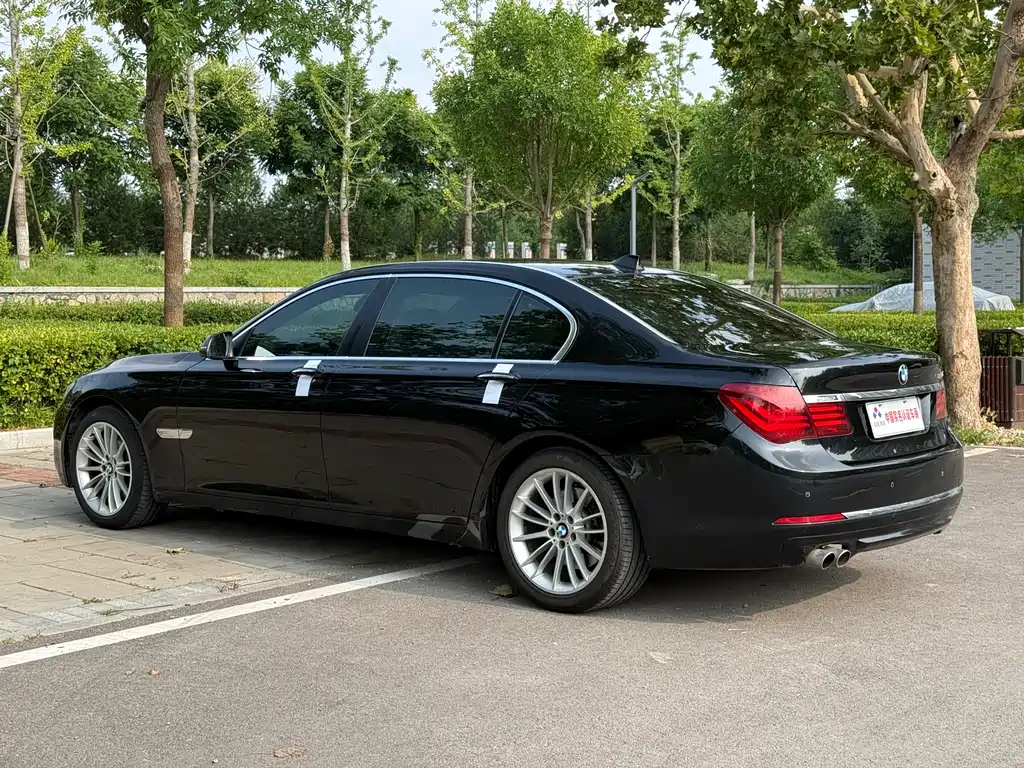 BMW 7 Series 2014 — фото 22