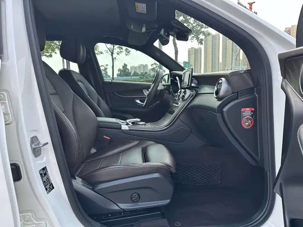 Mercedes-Benz GLC 2018 — фото 21