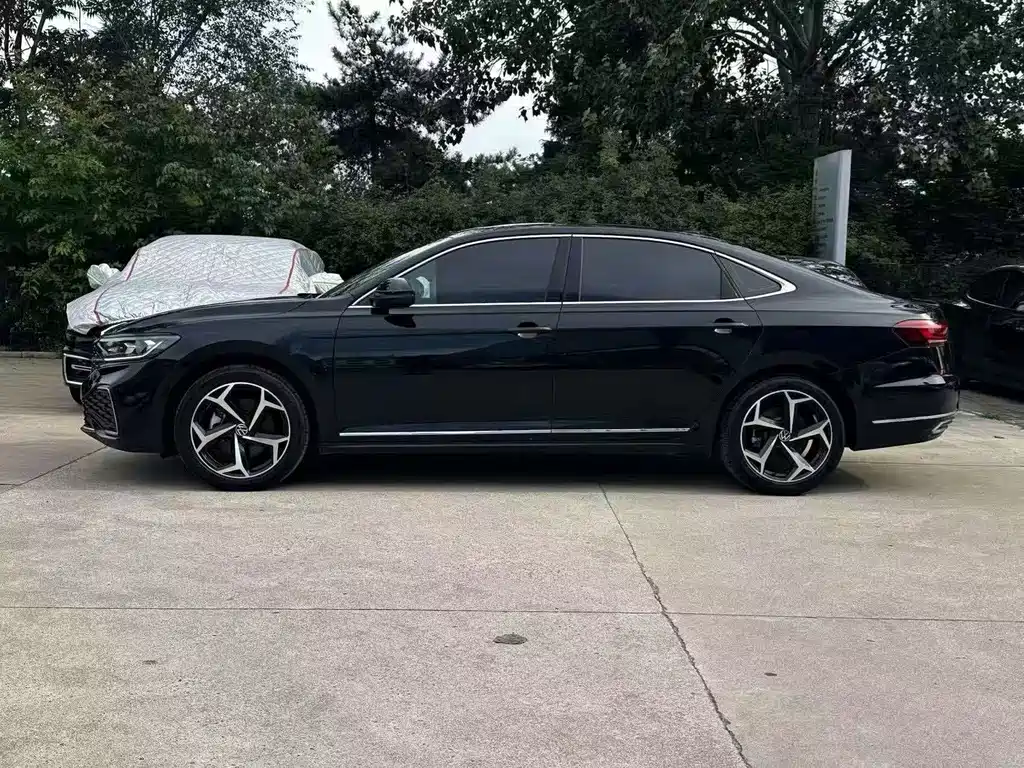 Volkswagen Passat 2024