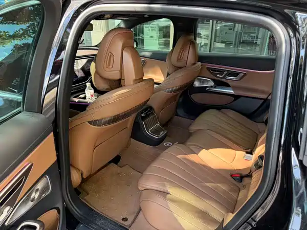 Mercedes-Benz E-Class 2025