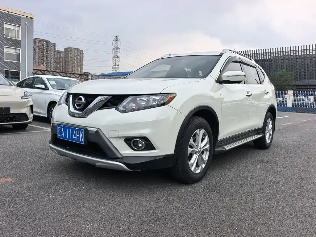Nissan X-Trail 2015 — фото 1