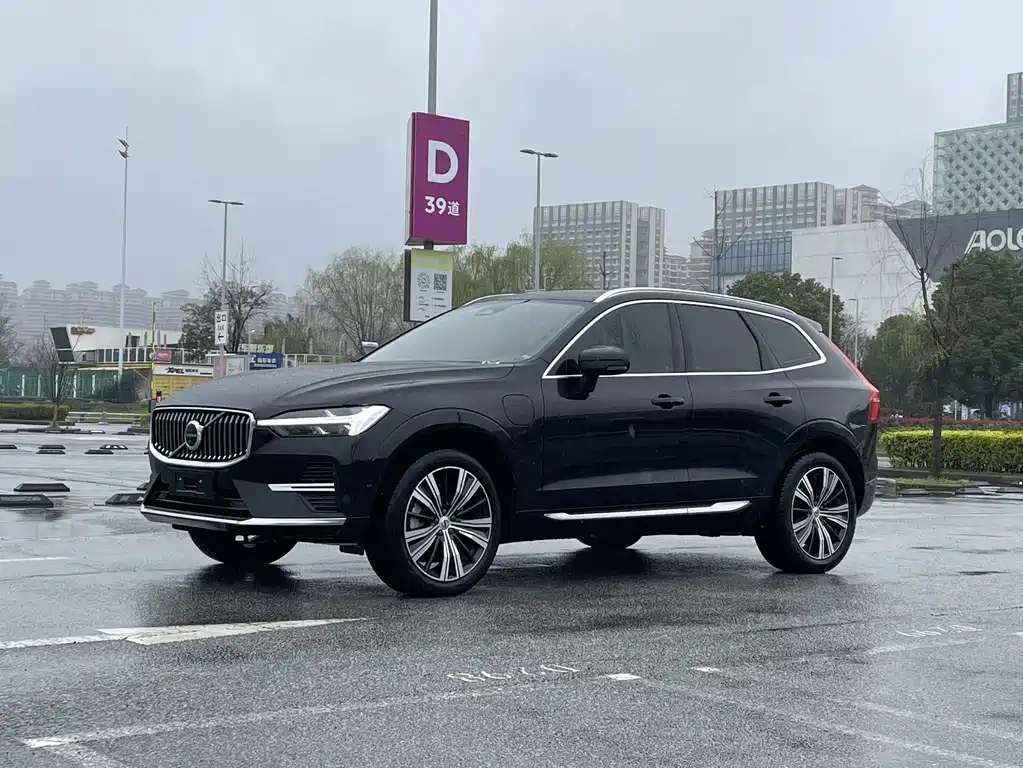 Volvo XC60 PHEV 2021 — фото 2