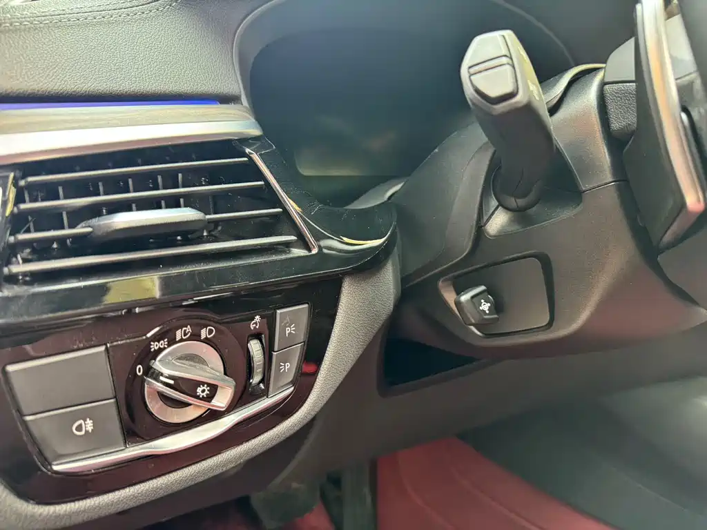 BMW 5 Series 2022 — фото 13