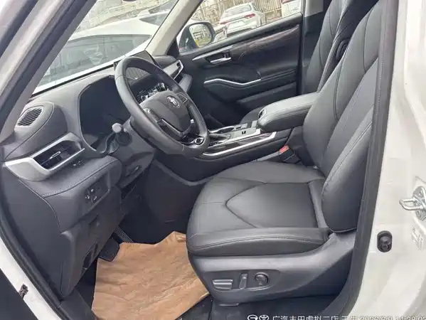 Toyota Highlander 2024