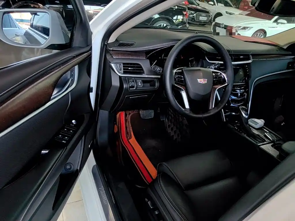 Cadillac XTS 2018 — фото 16