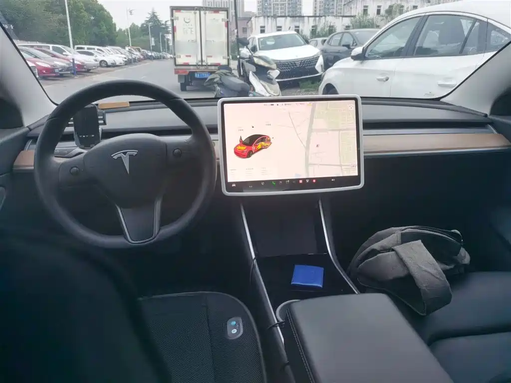 Tesla Model 3 2019 — фото 10