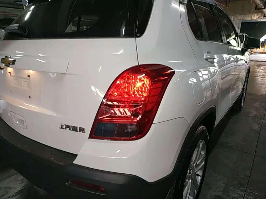 Chevrolet Trax 2016 — фото 8