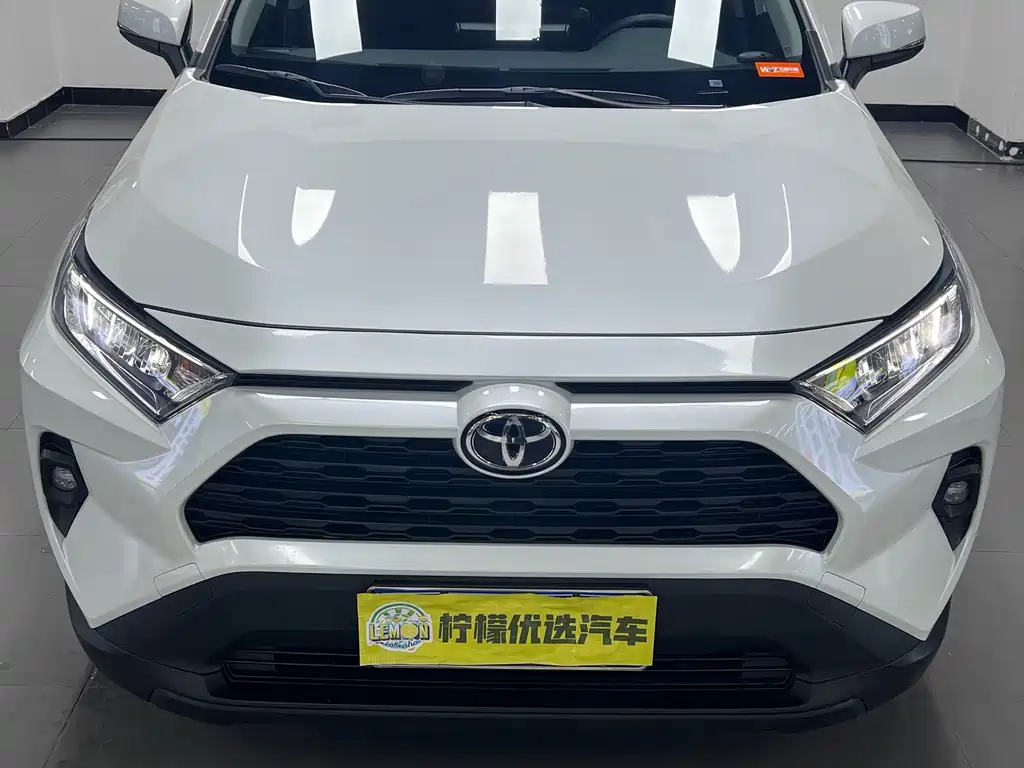 Toyota RAV4 2024 — фото 11