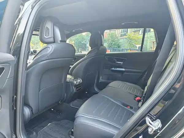 Mercedes-Benz GLC 2023