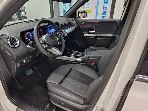 Mercedes-Benz GLB 2024