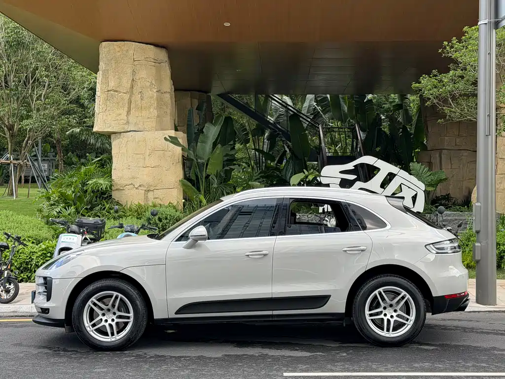 Porsche Macan 2022 — фото 4