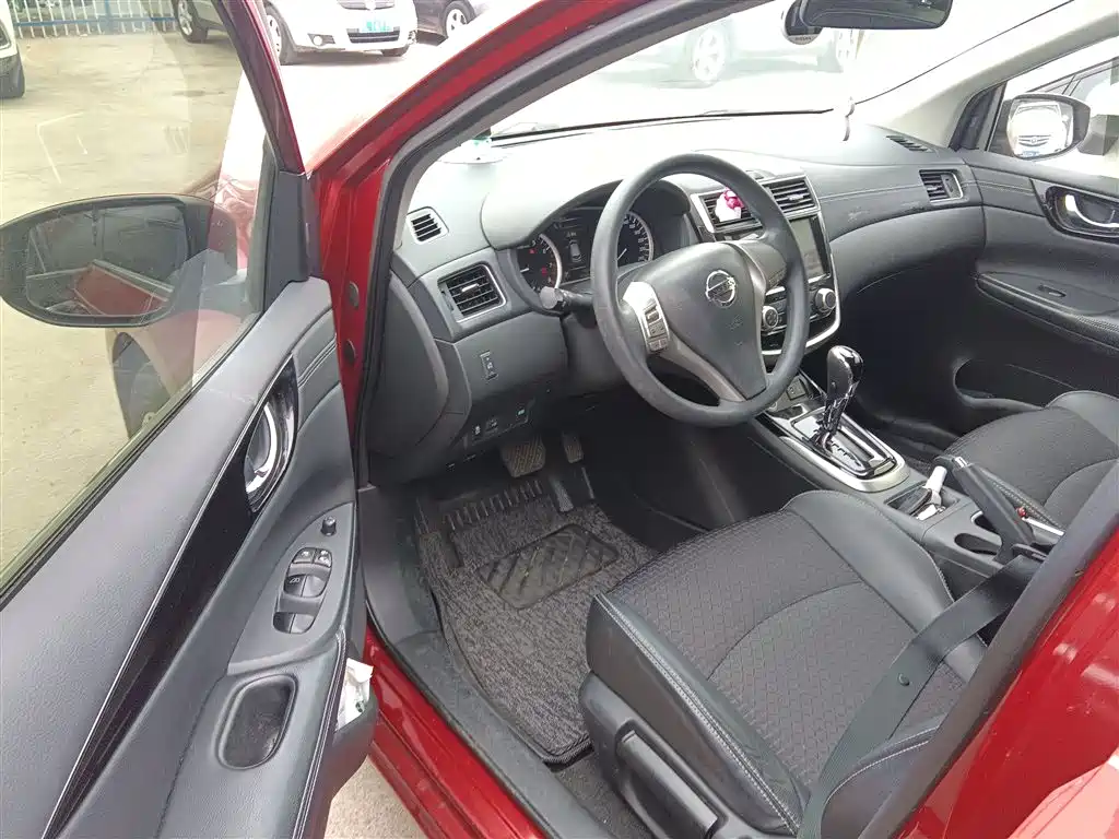 Nissan Tiida 2019 — фото 16