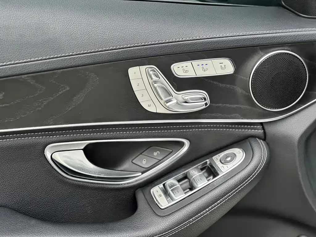 Mercedes-Benz C-Class 2019 — фото 11