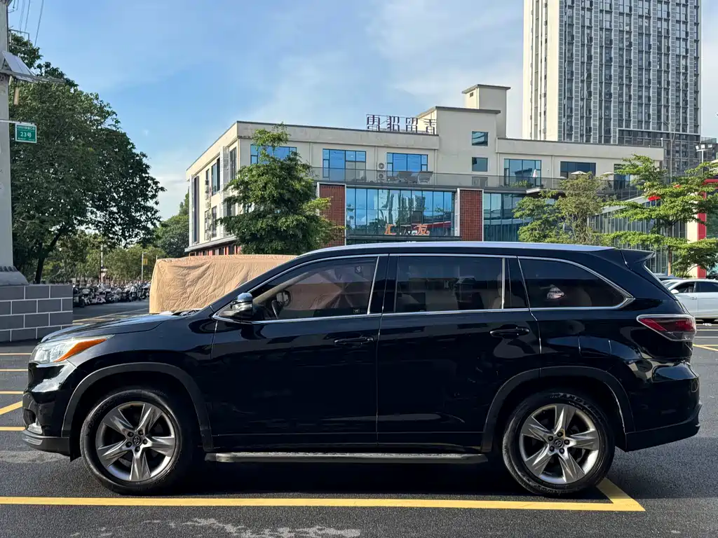 Toyota Highlander 2017 — фото 13