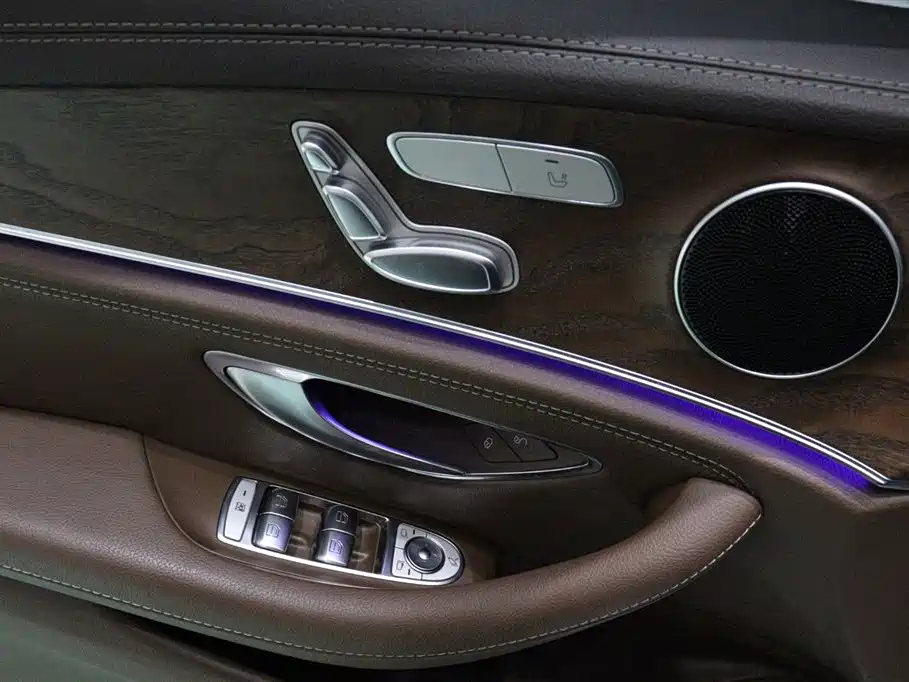 Mercedes-Benz E-Class 2023 — фото 19