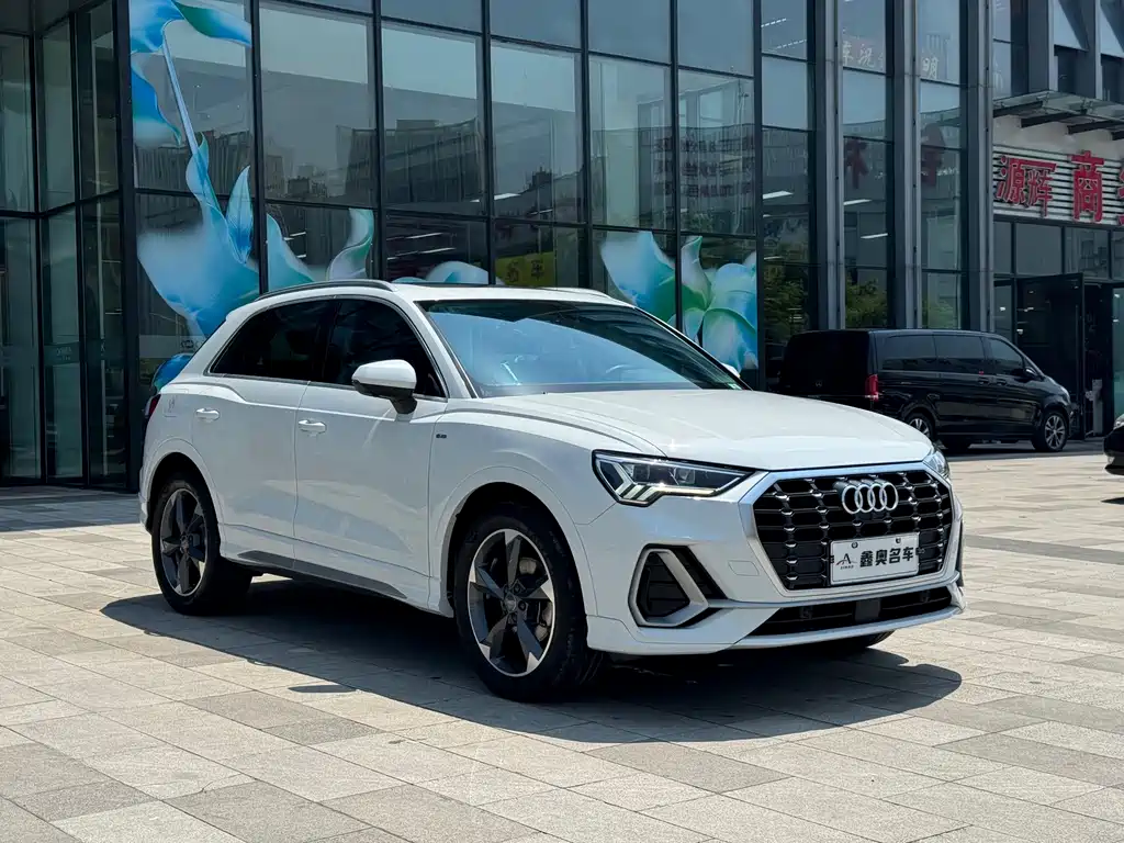 Audi Q3 2019 — фото 3