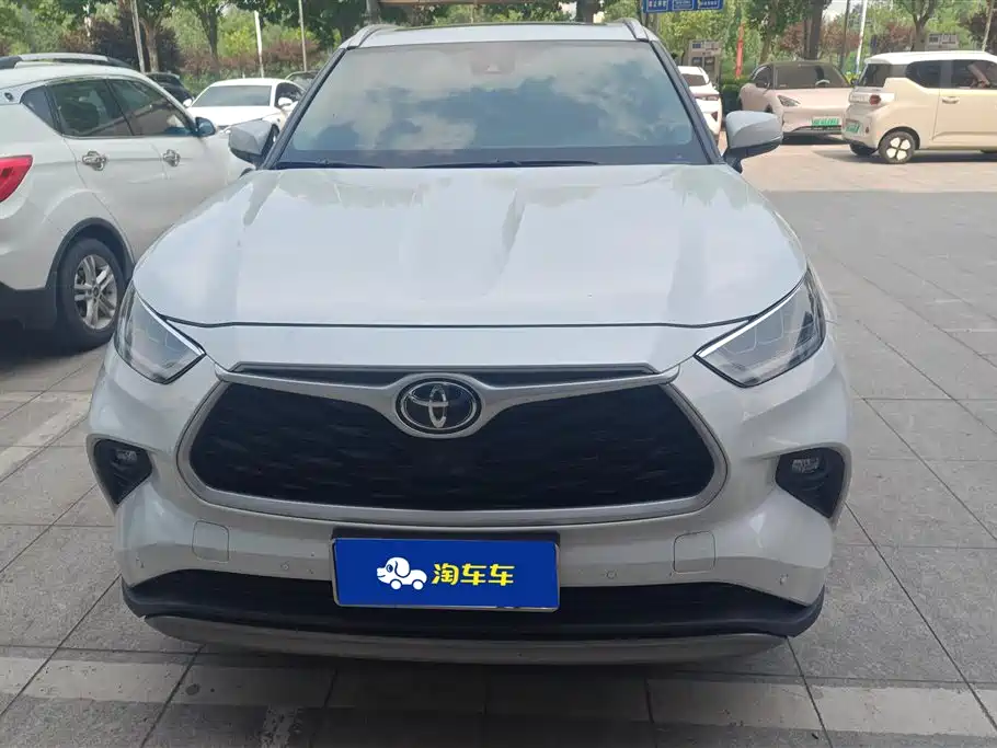 Toyota Highlander 2025