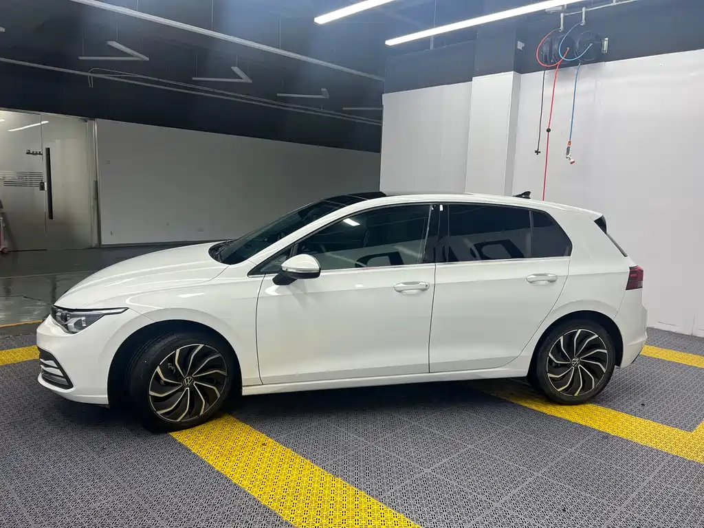 Volkswagen Golf 2022