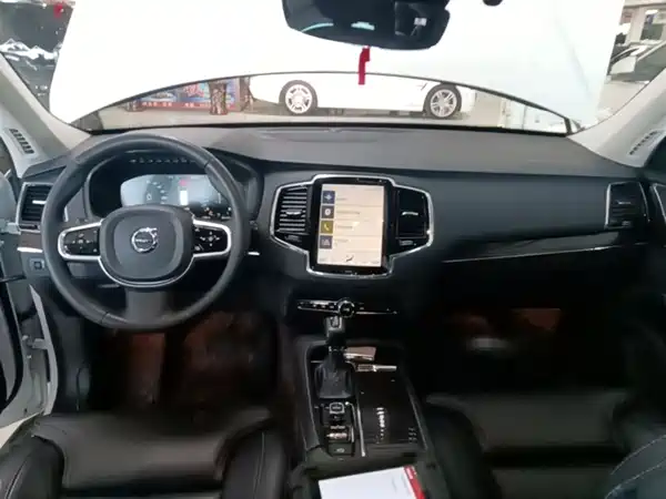 Volvo XC90 2015