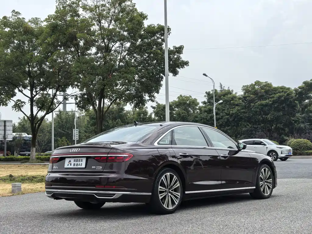Audi A8 2020 — фото 19